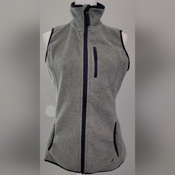Women's Nautica Fleece Vest, Medium - Picture 1 of 7